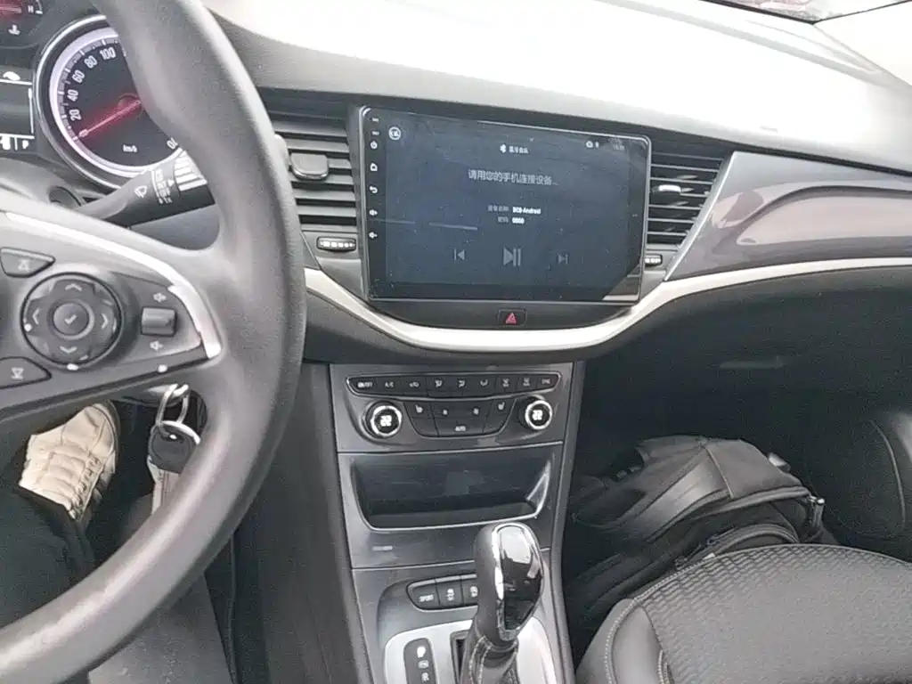 Buick Verano — миниатюра 13