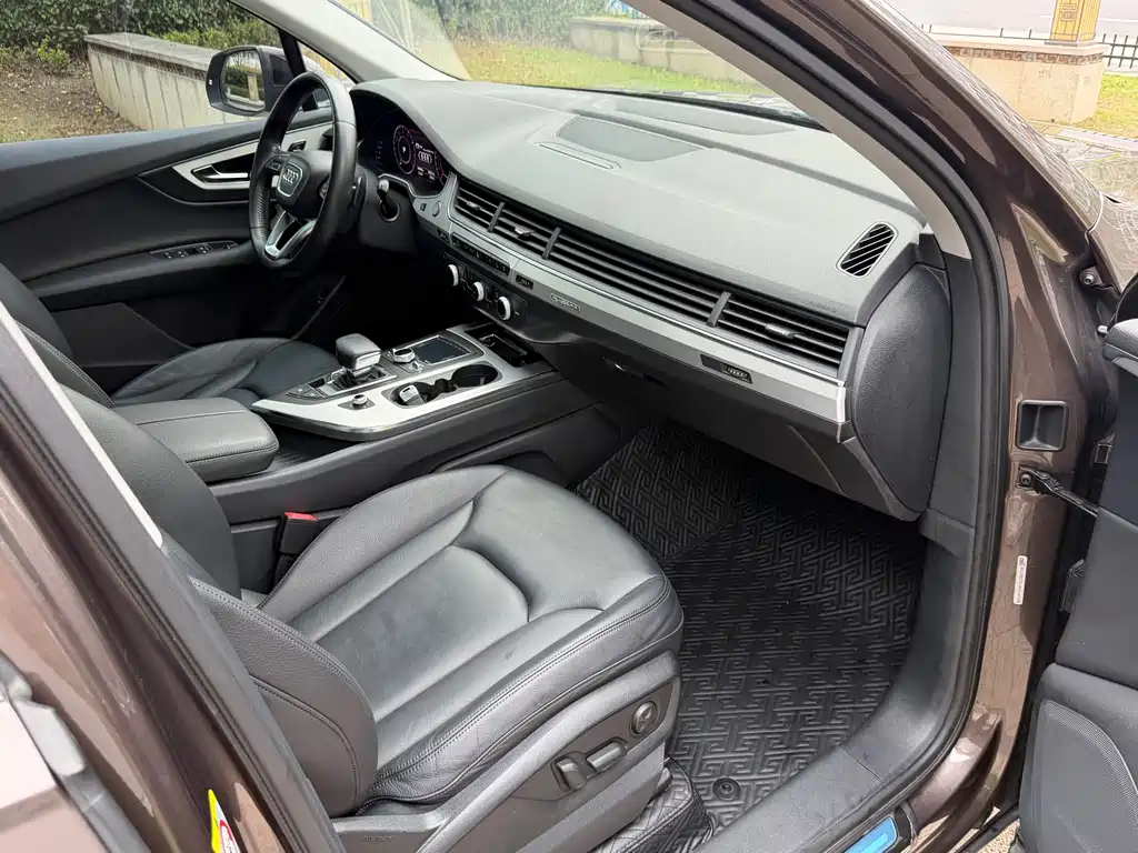 Audi Q7 — миниатюра 16
