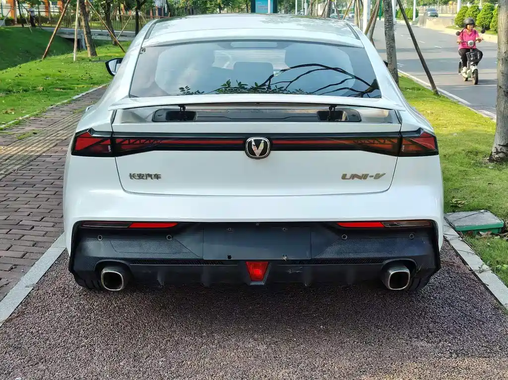 Changan UNI-V — миниатюра 10
