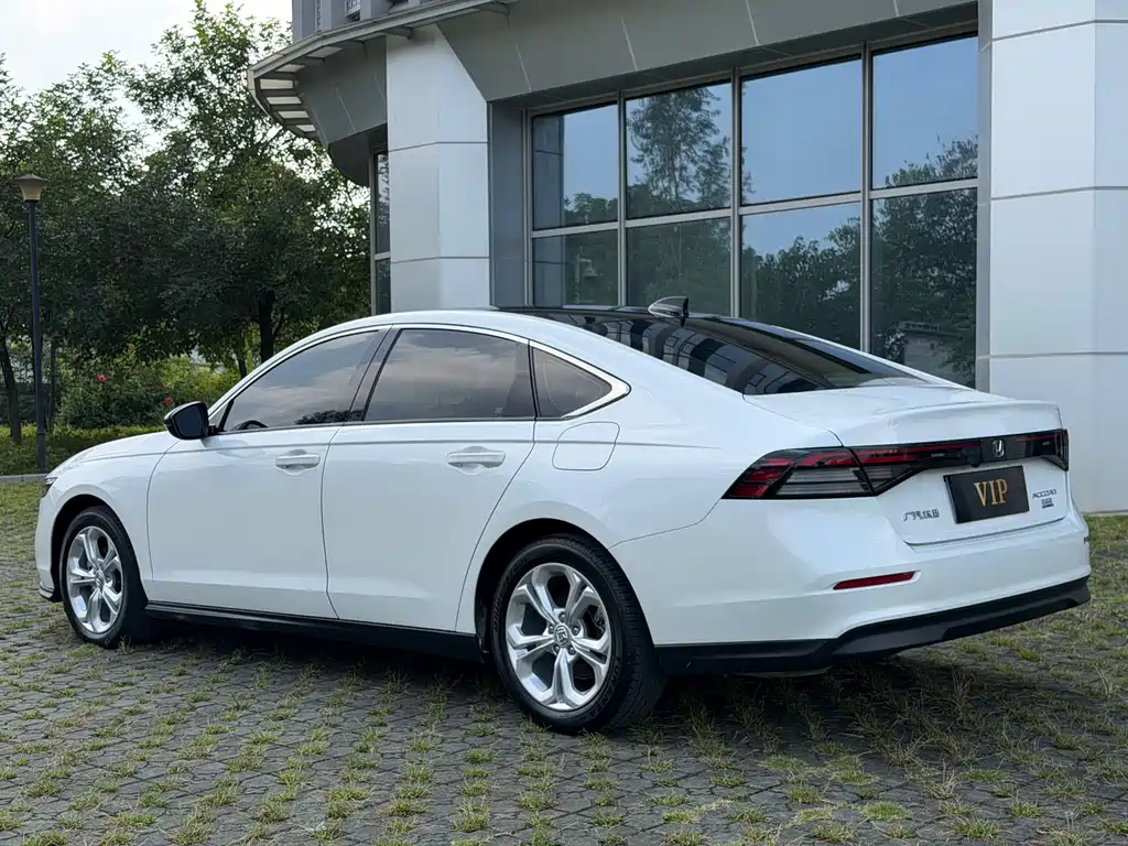 Honda Accord — миниатюра 6