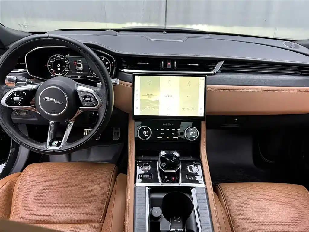 Jaguar XFL 2021 XFL 2.0T P300 Flagship Sport