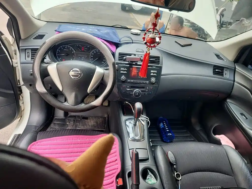Nissan Tiida — миниатюра 6