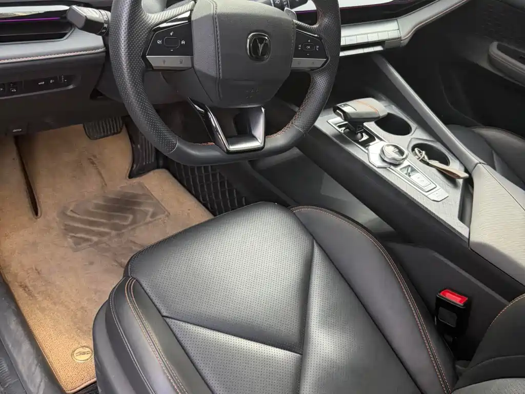 Changan UNI-V 2022 1.5T Luxury
