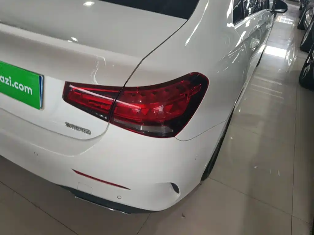 Mercedes-Benz A-Class — миниатюра 8