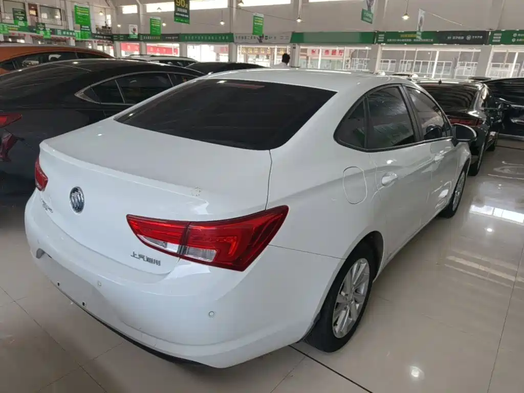 Buick Verano — миниатюра 7