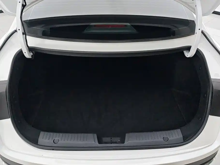 Changan Eado 2025 1.5T 500Bar Luxury