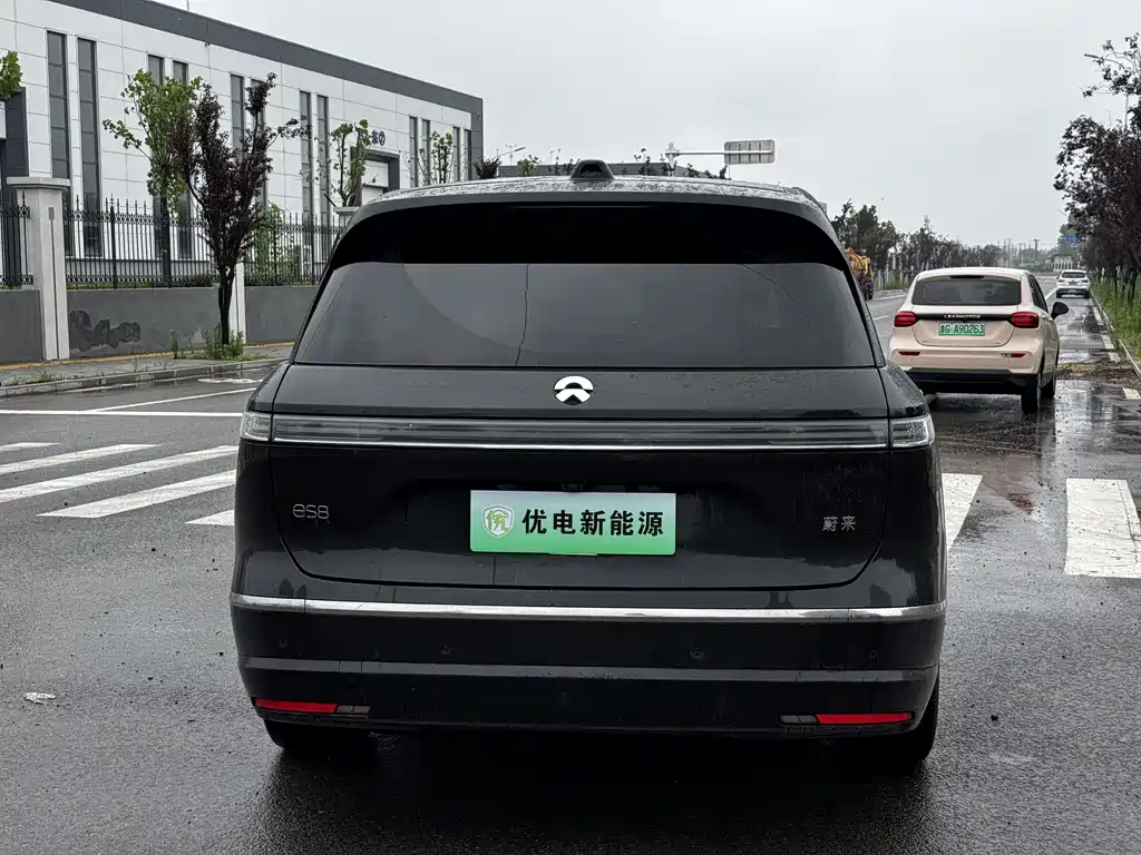 NIO ES8 2026 мест Executive Luxury