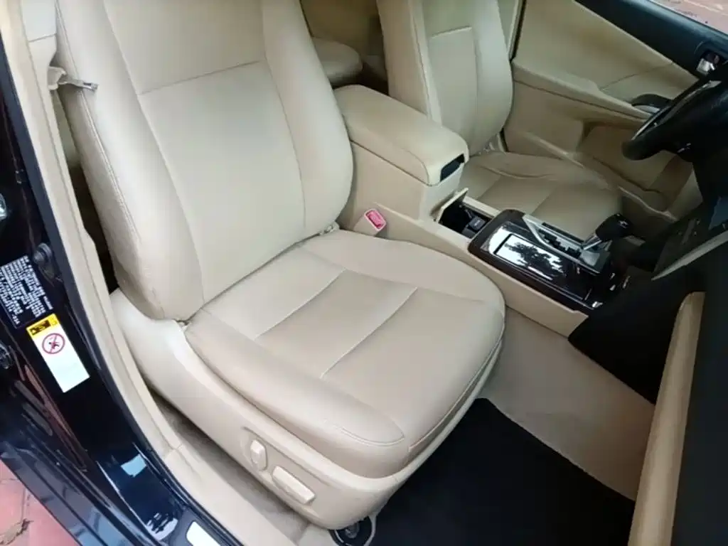 Toyota Camry — миниатюра 25