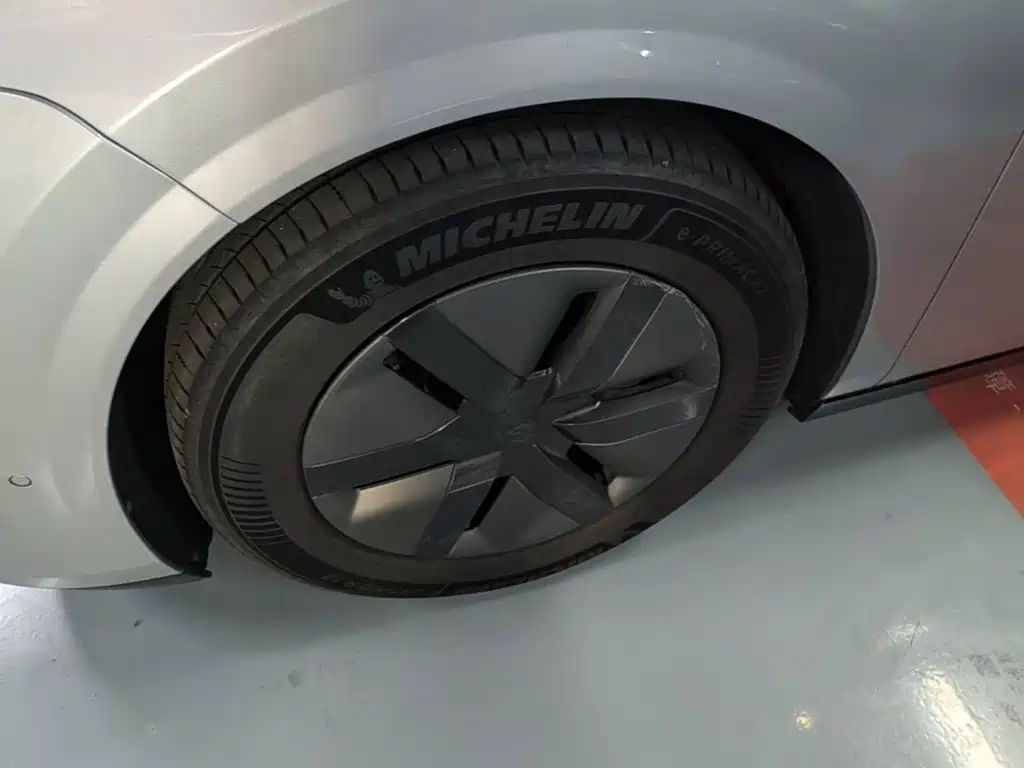 Li Auto Li MEGA — миниатюра 23