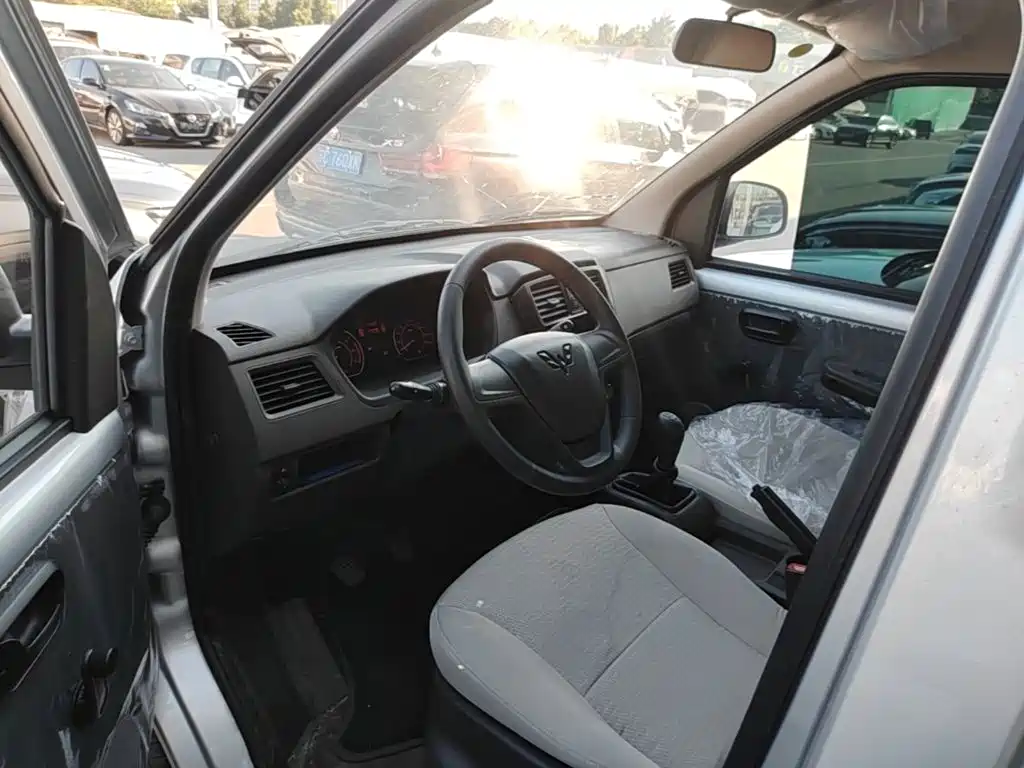 Wuling Rongguang S — миниатюра 15