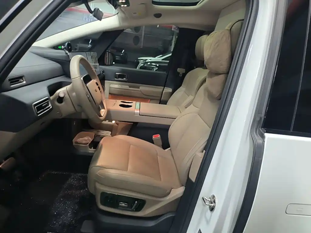 Li Auto Li MEGA — миниатюра 15