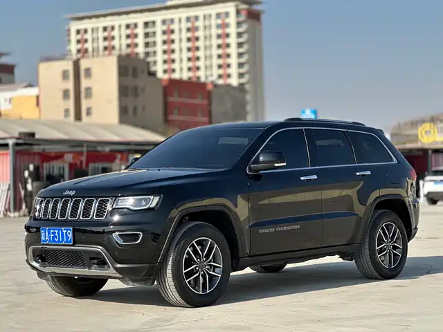 JEEP GRAND CHEROKEE