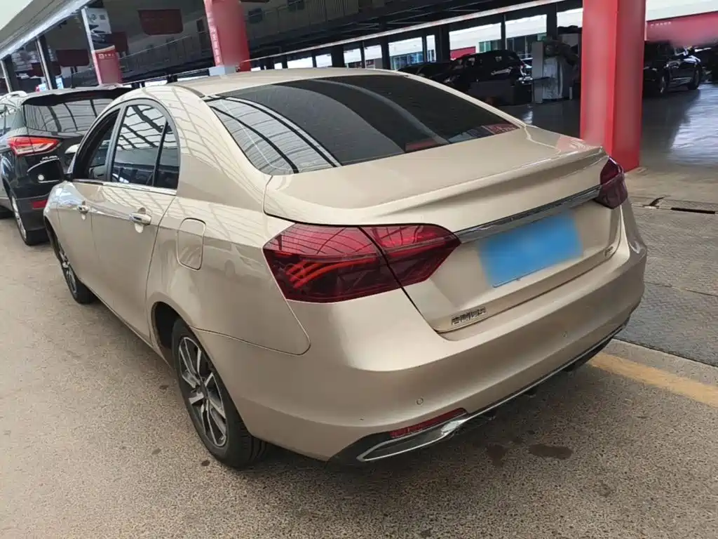 Geely Emgrand — миниатюра 5