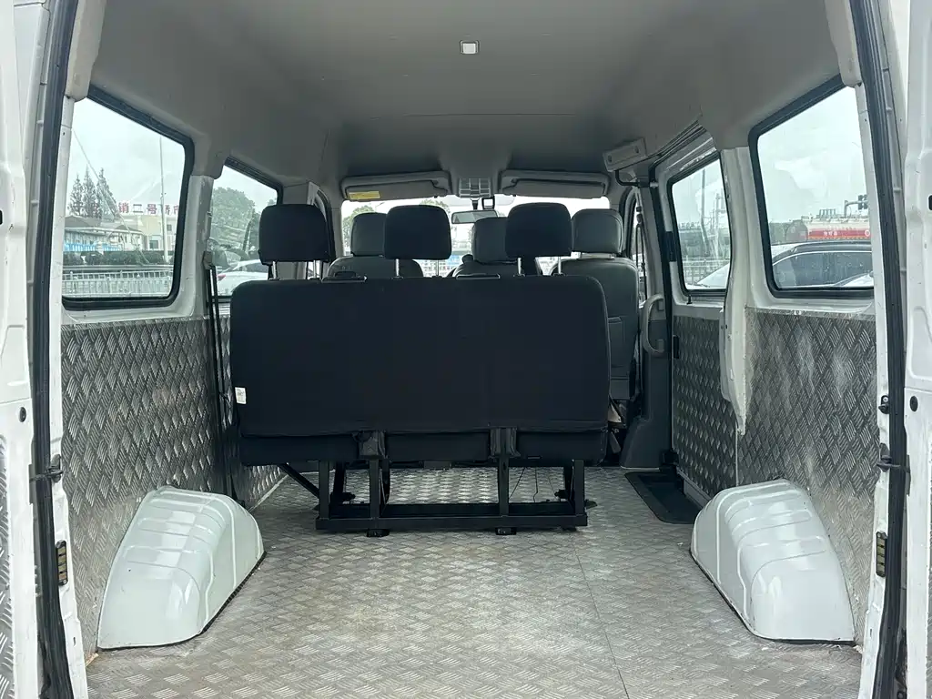 MAXUS V80 — миниатюра 12
