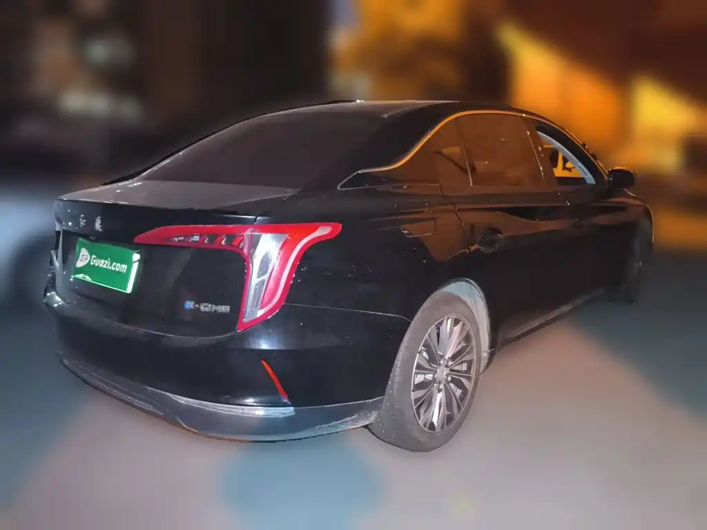 Hongqi Hongqi E-QM5 — миниатюра 4