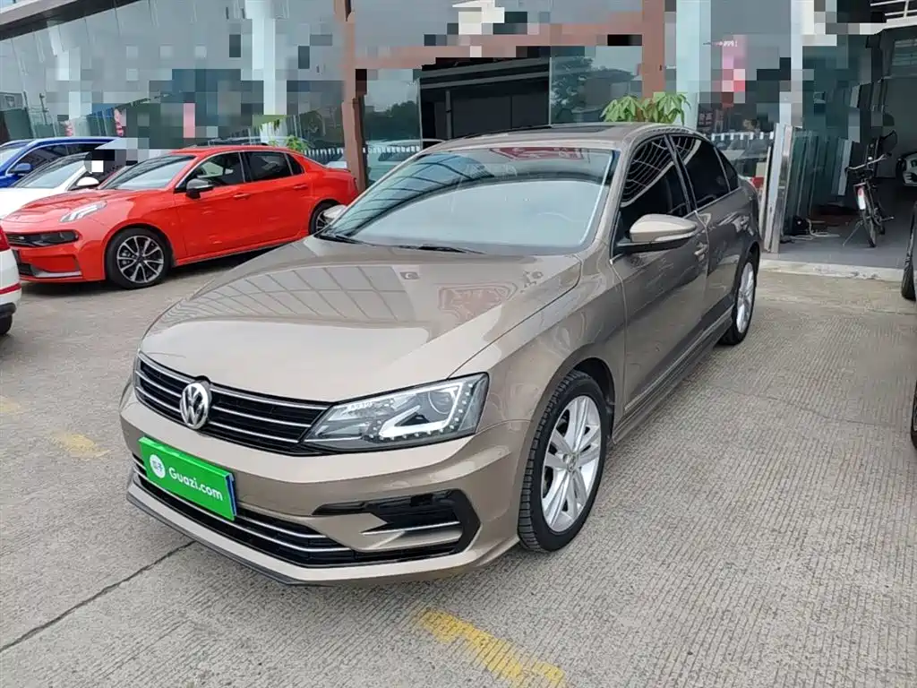 Volkswagen Sagitar 2019