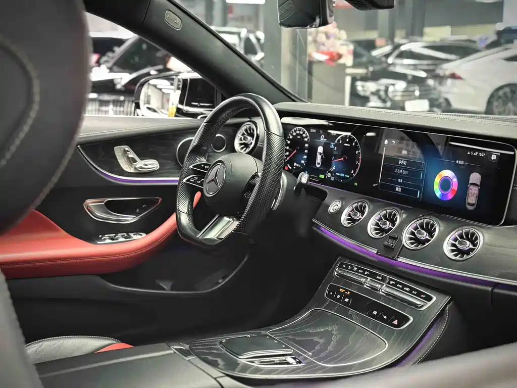 MERCEDES-BENZ E CLASS