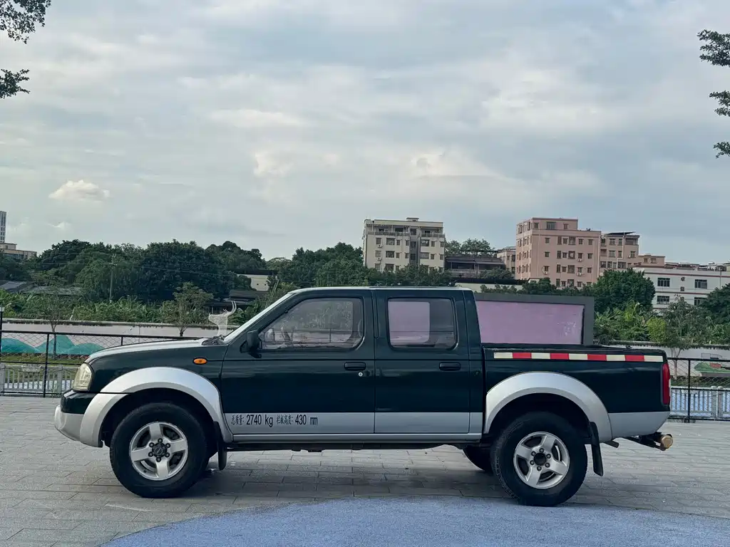 Nissan D22 — миниатюра 2
