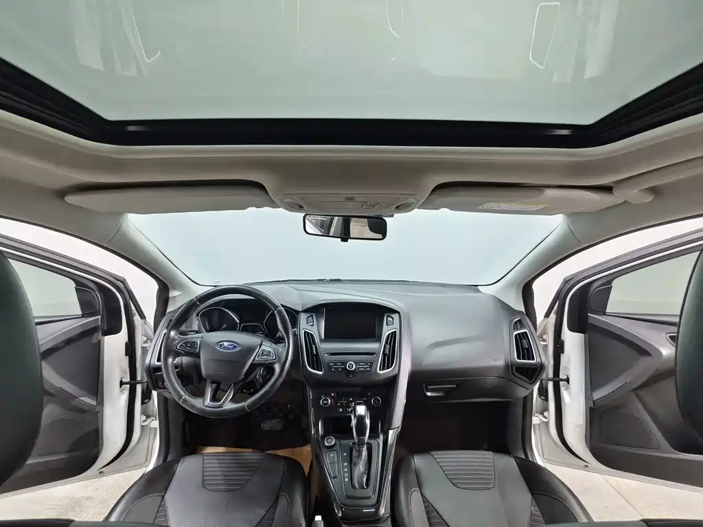 Ford Focus — миниатюра 10