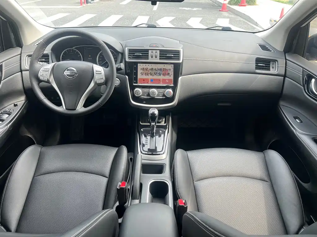 Nissan Tiida — миниатюра 18