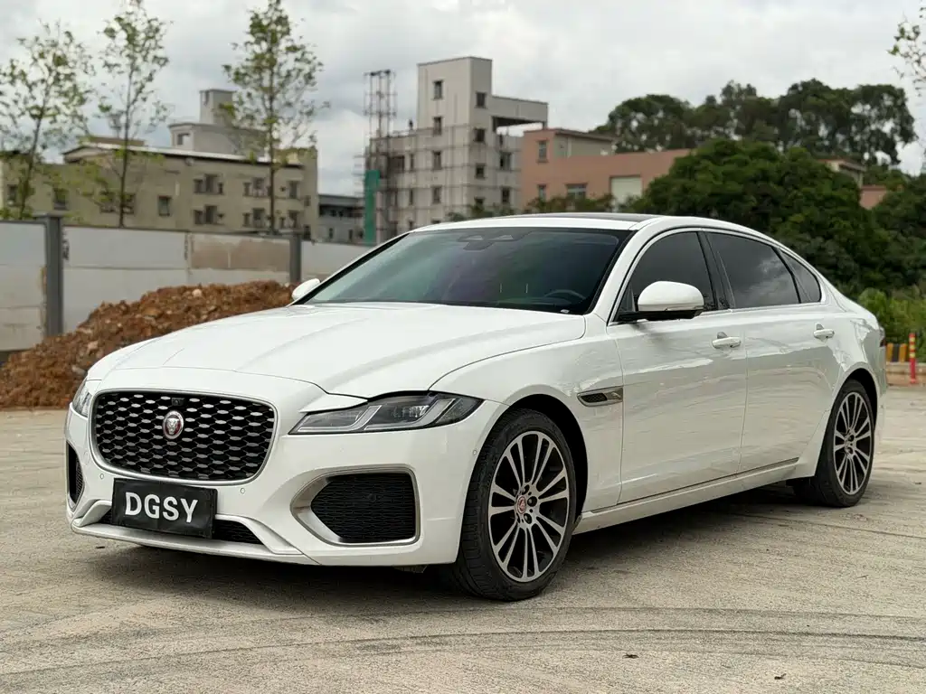 Jaguar XFL
