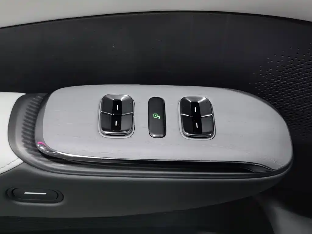 XPeng G7 — миниатюра 9