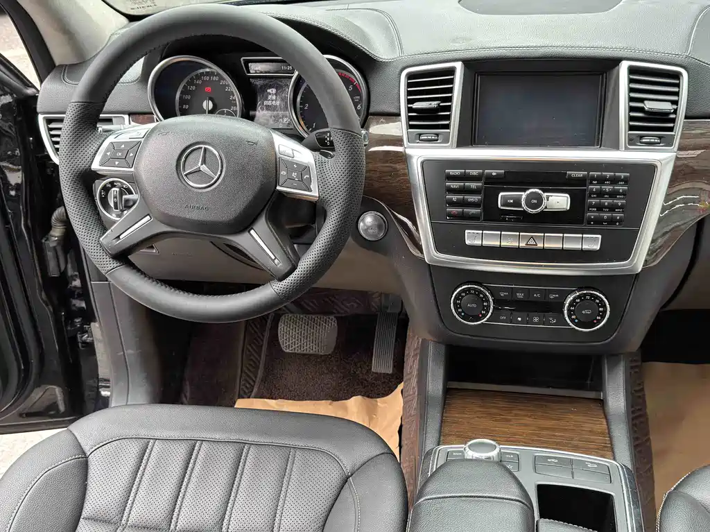 Mercedes-Benz GL-Class — миниатюра 5