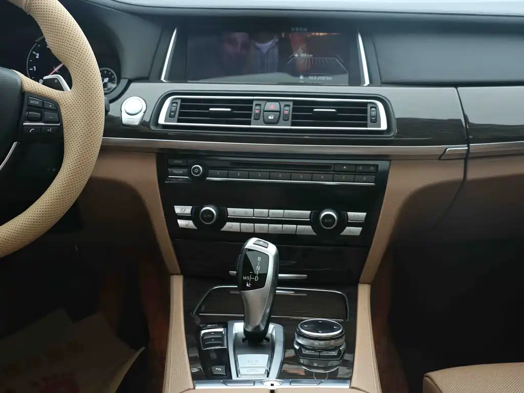 BMW 7 Series 7 2013 740Li Lead