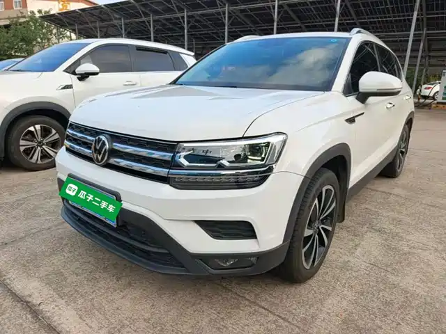 Volkswagen Tharu