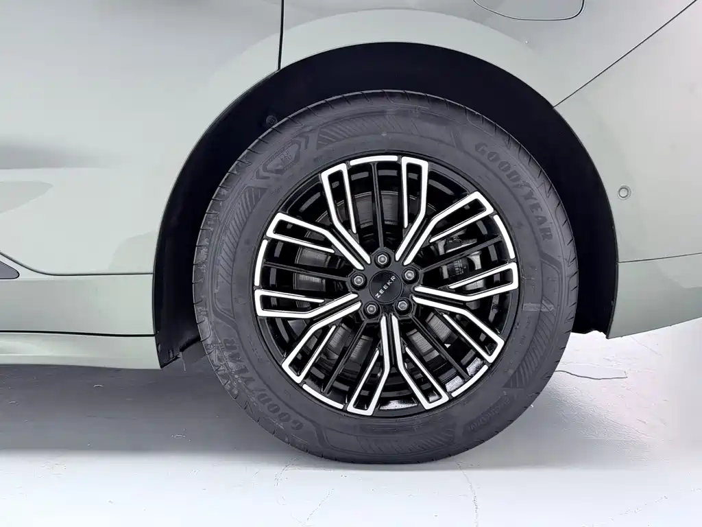 ZEEKR EXTREME KRYPTON 001