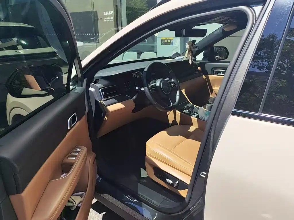 Li Auto Li ONE — миниатюра 4