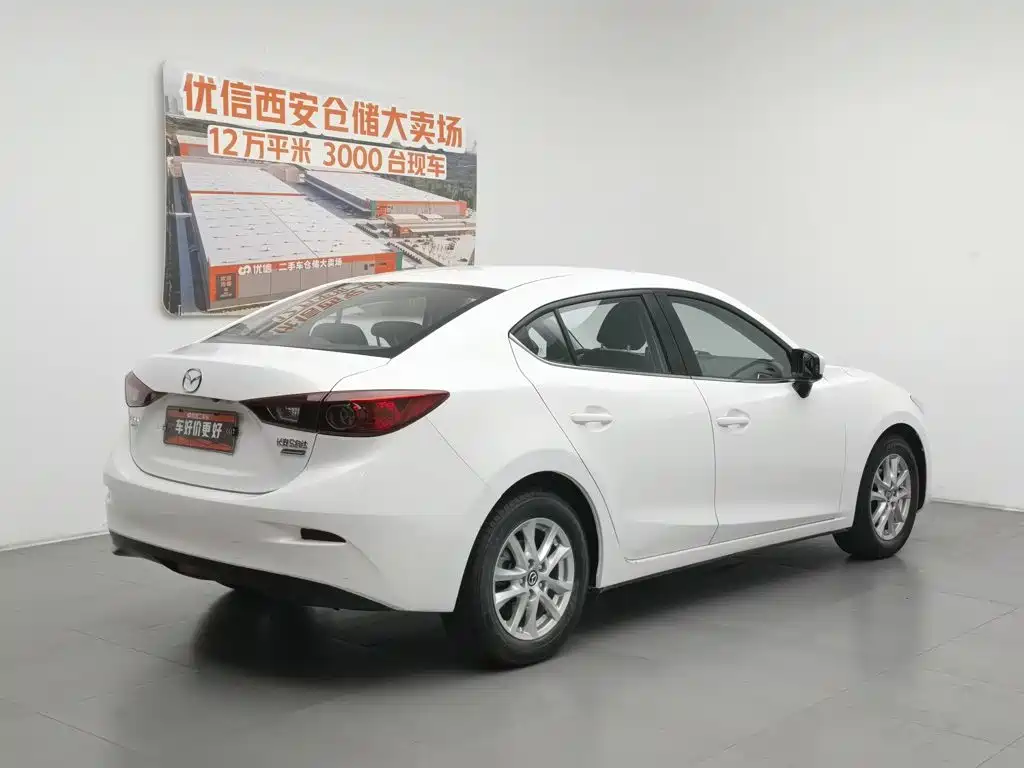 Mazda Mazda3 3 2016 1.5L AT Comfort