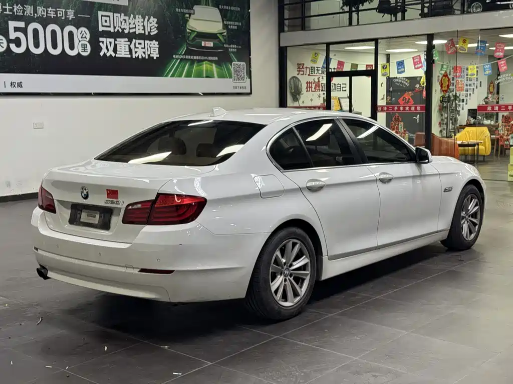 BMW 5 Series (Import) — миниатюра 17
