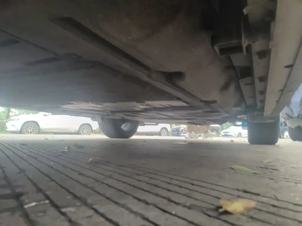 Land Rover Discovery Sport Hybrid — миниатюра 18