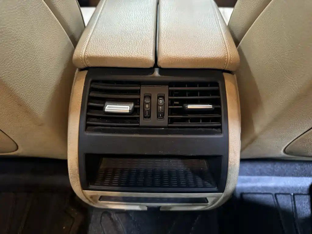 BMW 5 Series (Import) — миниатюра 7
