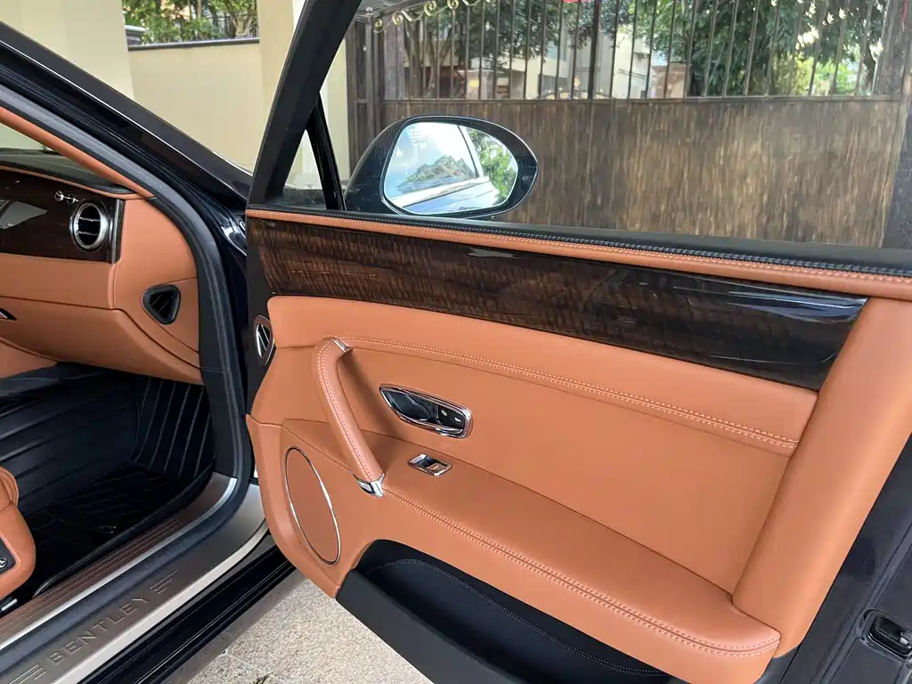 Bentley Flying Spur 2016 4.0T V8 Standard
