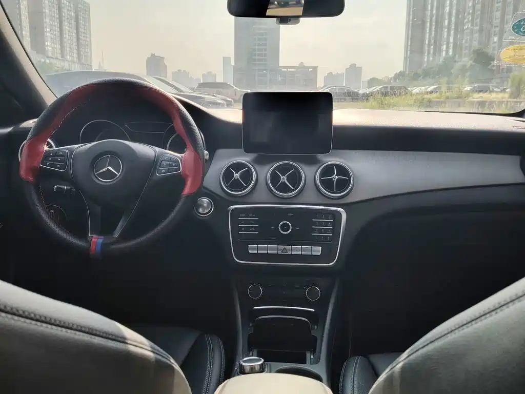 Mercedes-Benz CLA (Import) — миниатюра 7