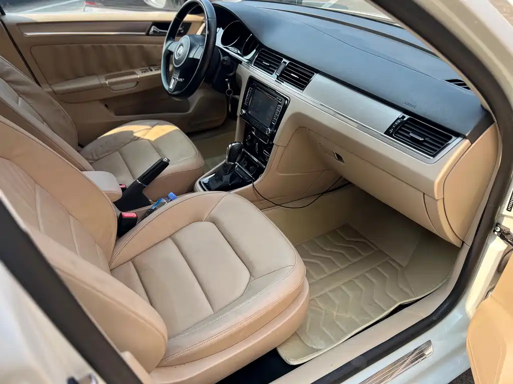 Volkswagen Bora — миниатюра 8