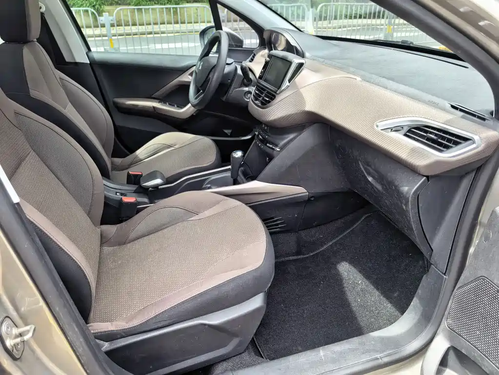 Peugeot 2008 — миниатюра 9