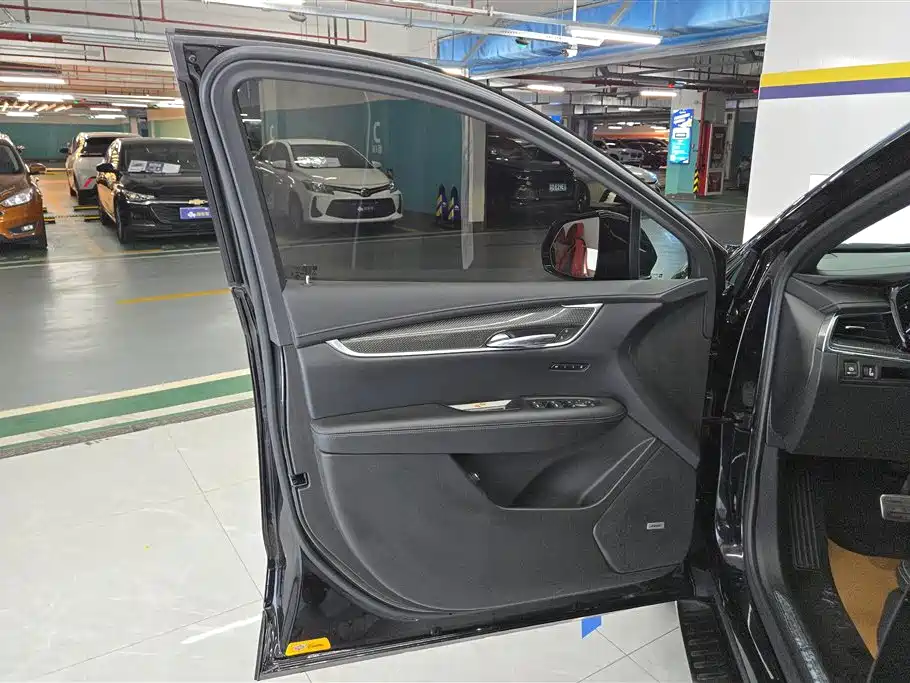 Cadillac XT5 2022 2.0T Luxury