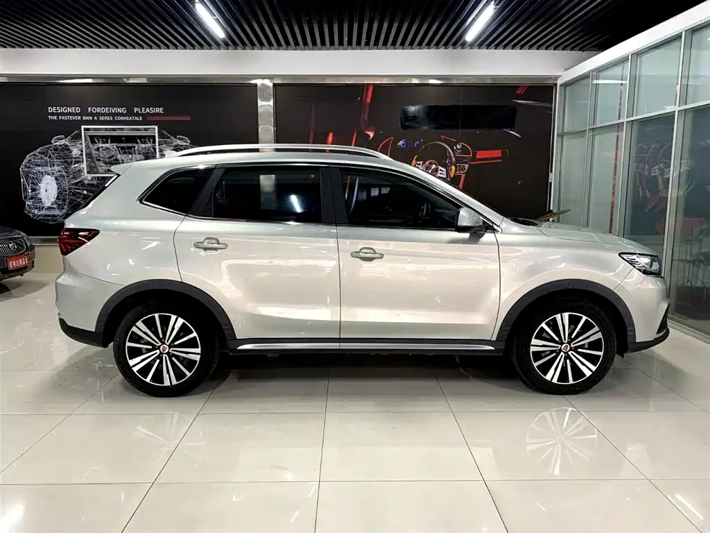 ROEWE RX5