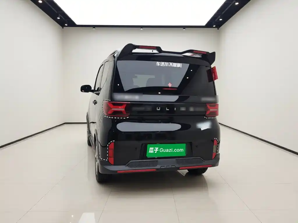 Wuling MINIEV — миниатюра 5