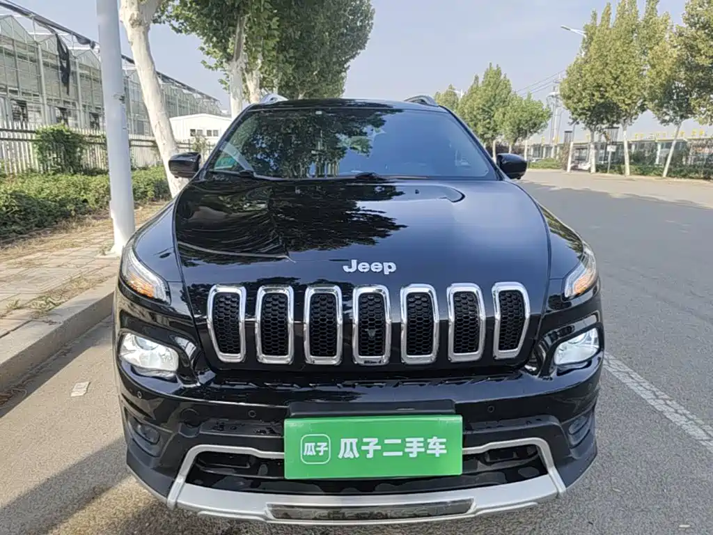 Jeep Cherokee — миниатюра 3