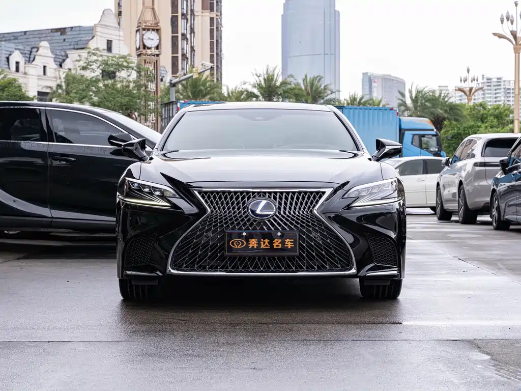 Lexus LS — миниатюра 2