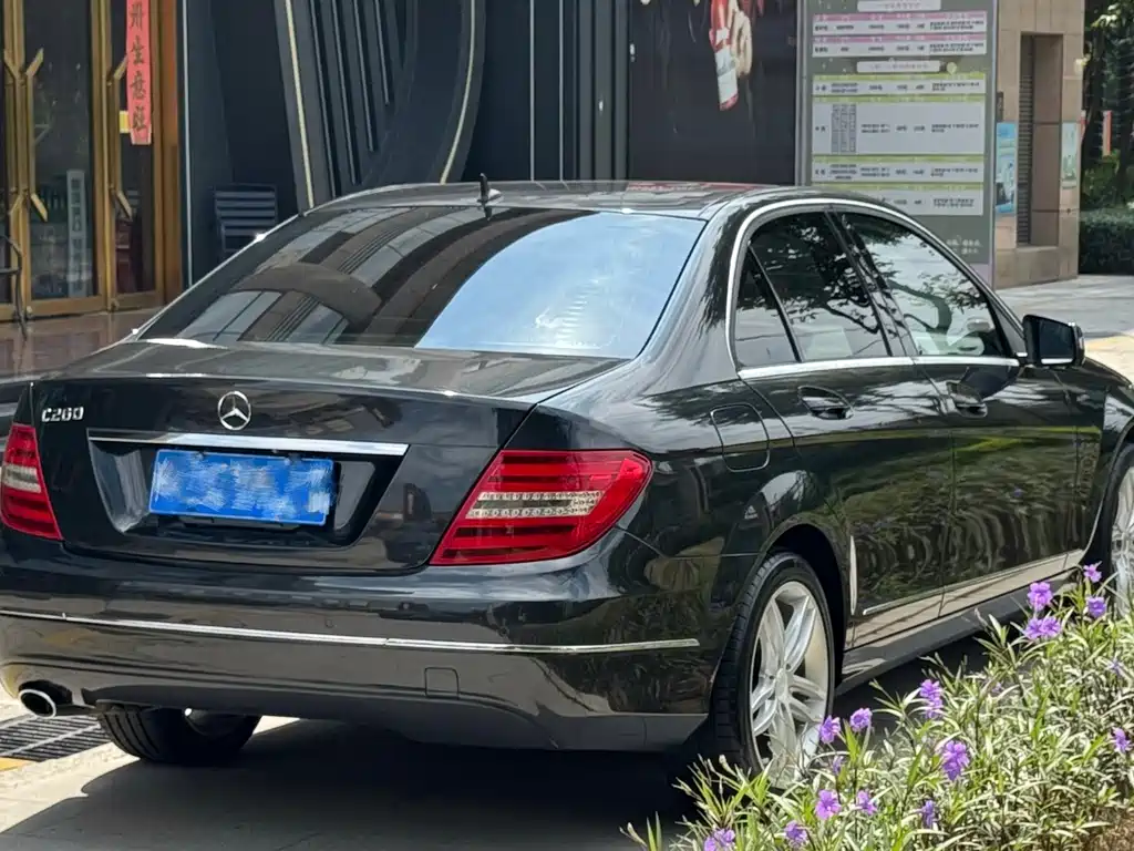 Mercedes-Benz C-Class — миниатюра 4