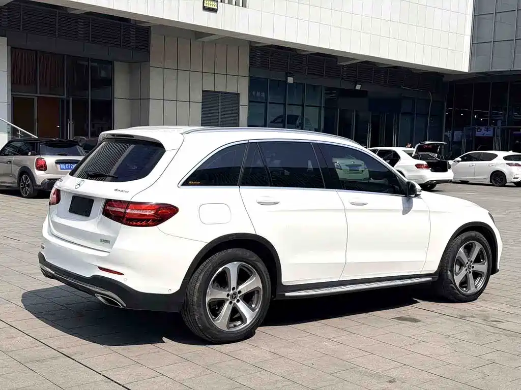 Mercedes-Benz GLC 2017 GLC 300 4MATIC