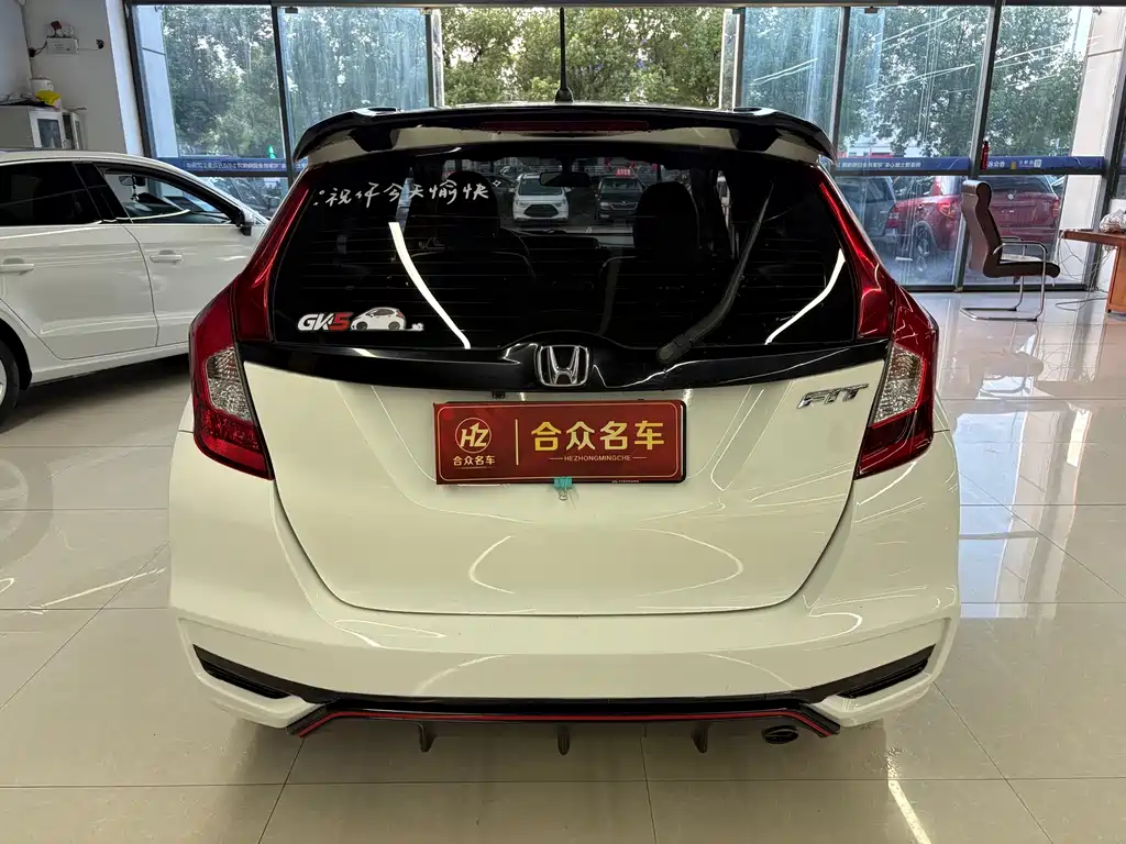 Honda Fit — миниатюра 7