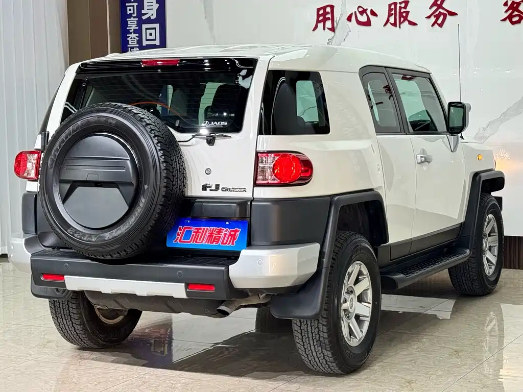 Toyota FJ Cruiser — миниатюра 21