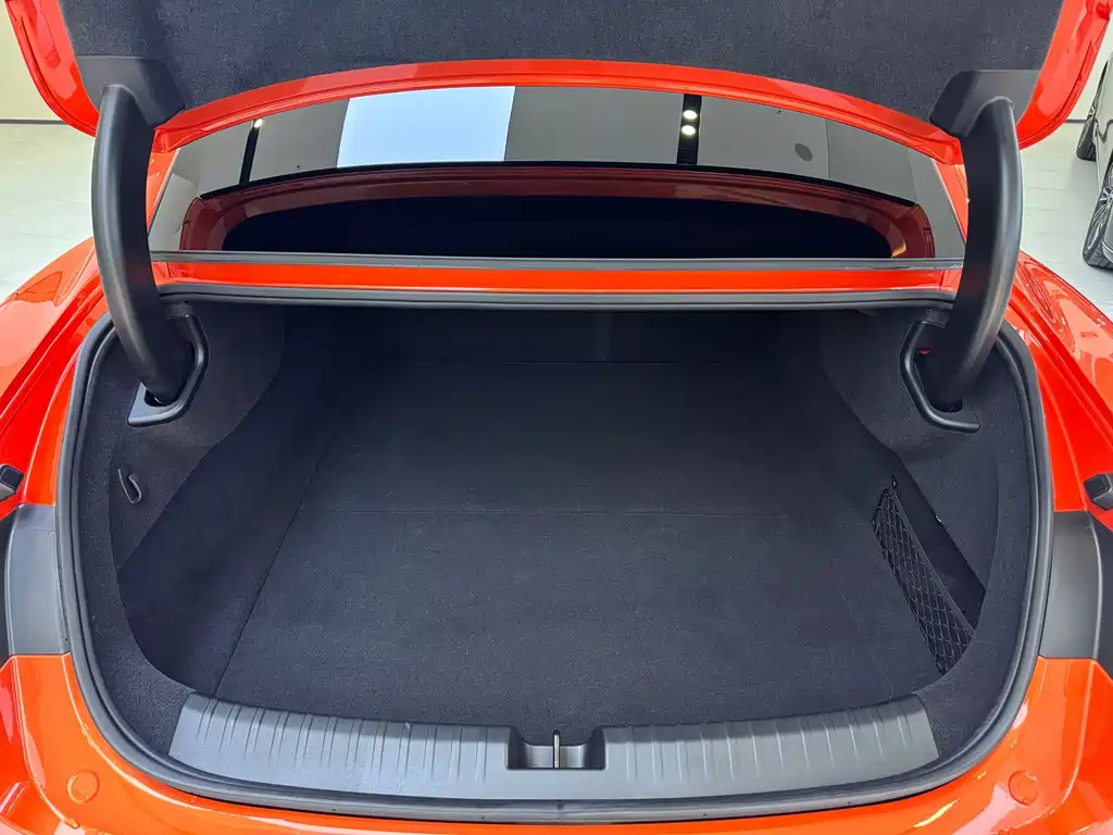 Xiaomi SU7 — миниатюра 9