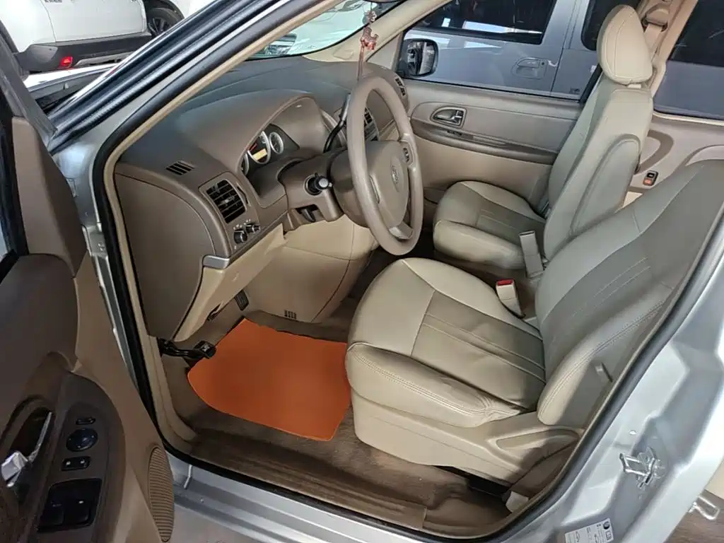 Buick GL8 — миниатюра 16